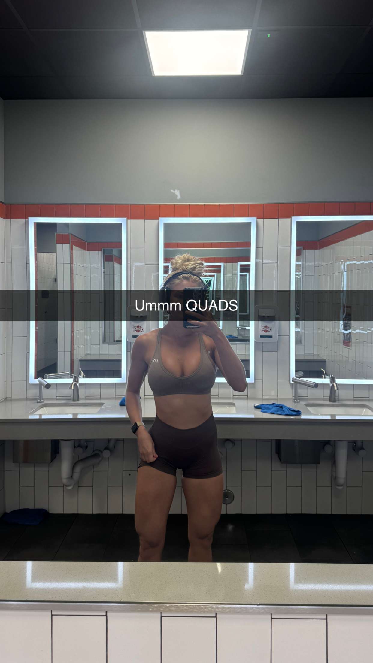 itsnellxoxo snapchat image archive image