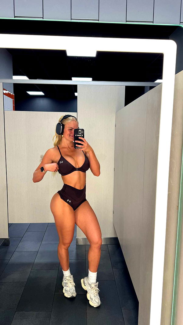 itsnellxoxo image ~ Altpins