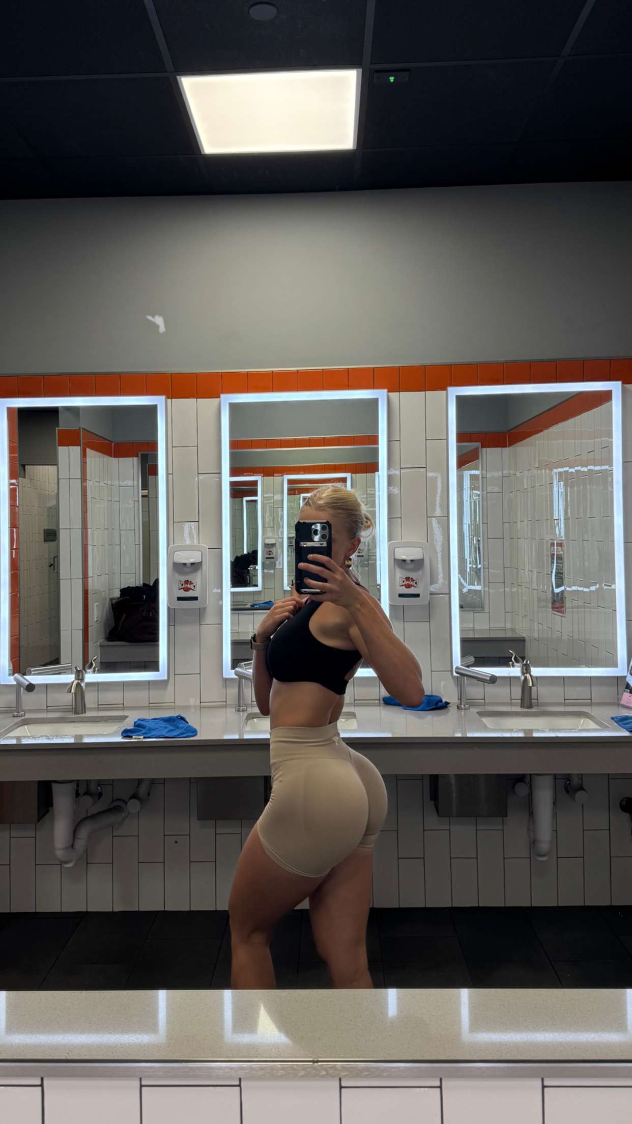 itsnellxoxo snapchat image archive image