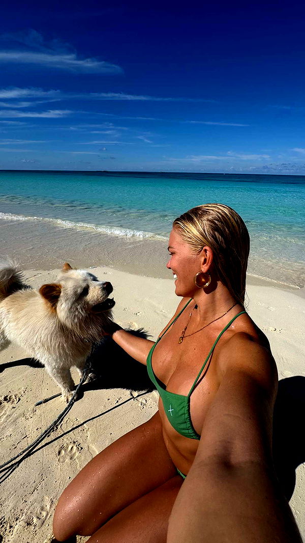 itsnellxoxo image ~ Altpins