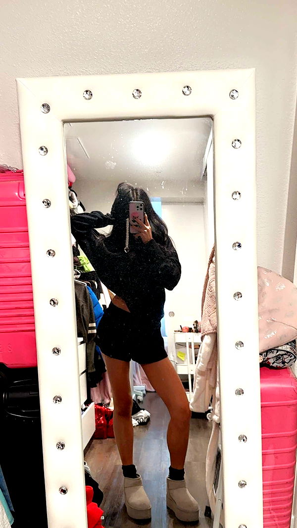 jaynagirl image ~ Altpins