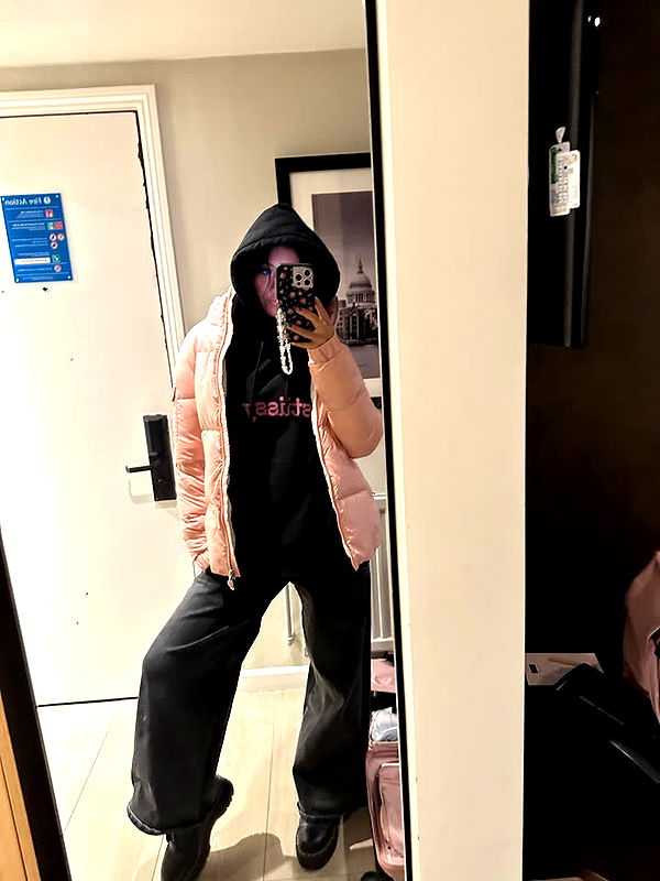 jaynagirl image ~ Altpins