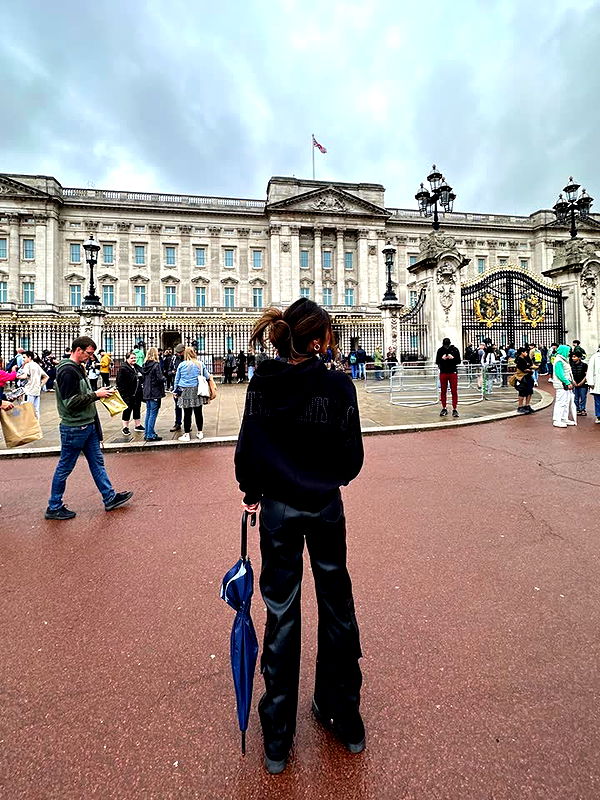 jaynagirl image ~ Altpins