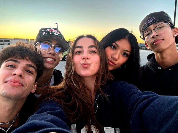 jaynagirl image ~ Altpins