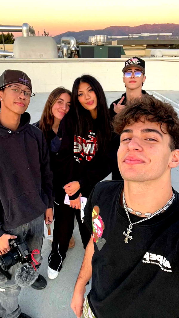 jaynagirl image ~ Altpins