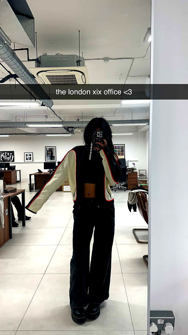 jaynagirl image ~ Altpins