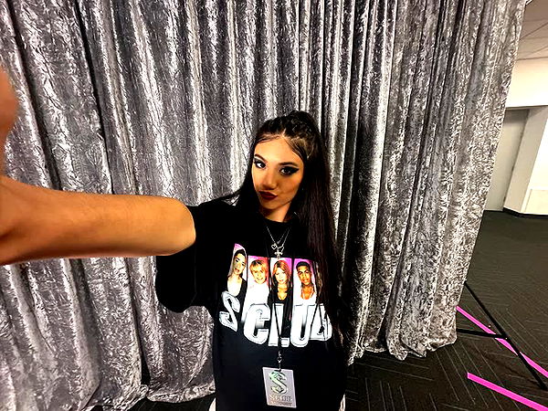 jaynagirl image ~ Altpins