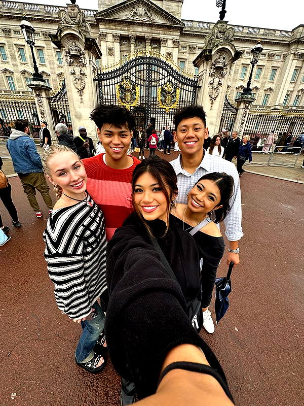 jaynagirl image ~ Altpins