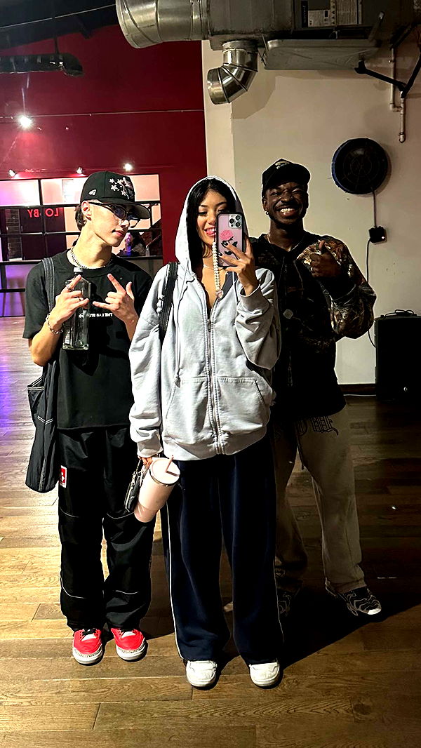 jaynagirl image ~ Altpins