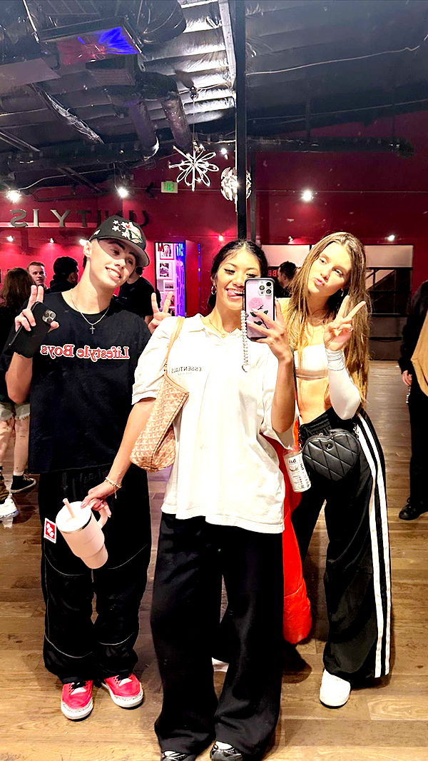 jaynagirl image ~ Altpins