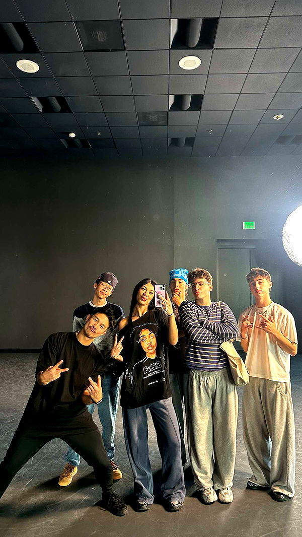 jaynagirl image ~ Altpins