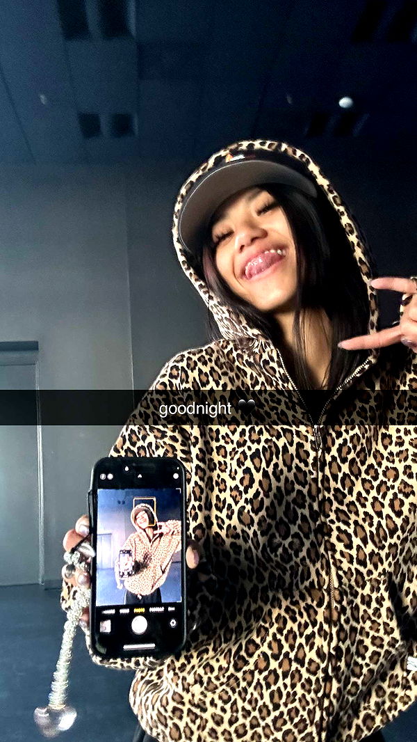 jaynagirl image ~ Altpins