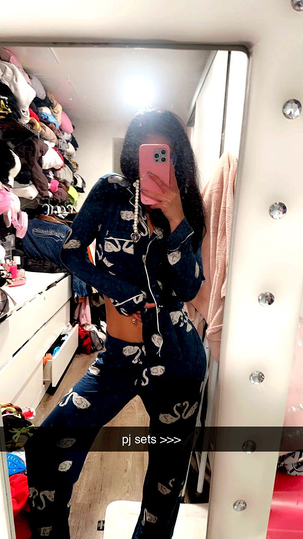 jaynagirl image ~ Altpins