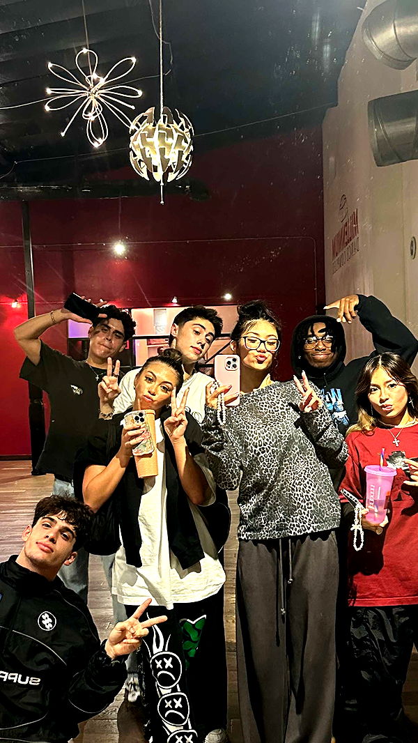 jaynagirl image ~ Altpins