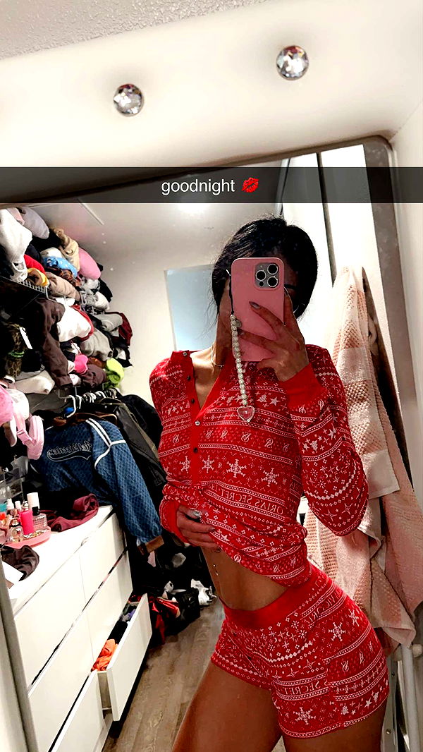 jaynagirl image ~ Altpins