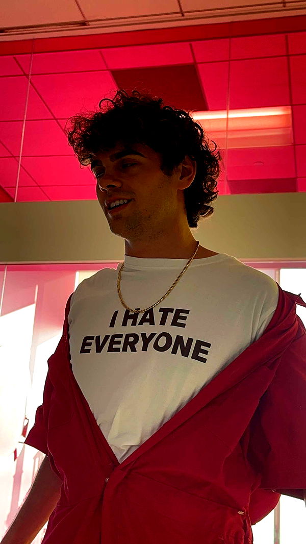 jaynagirl image ~ Altpins