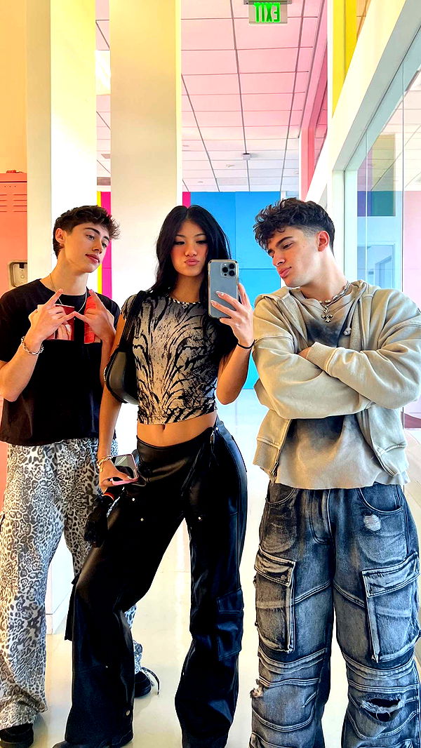 jaynagirl image ~ Altpins