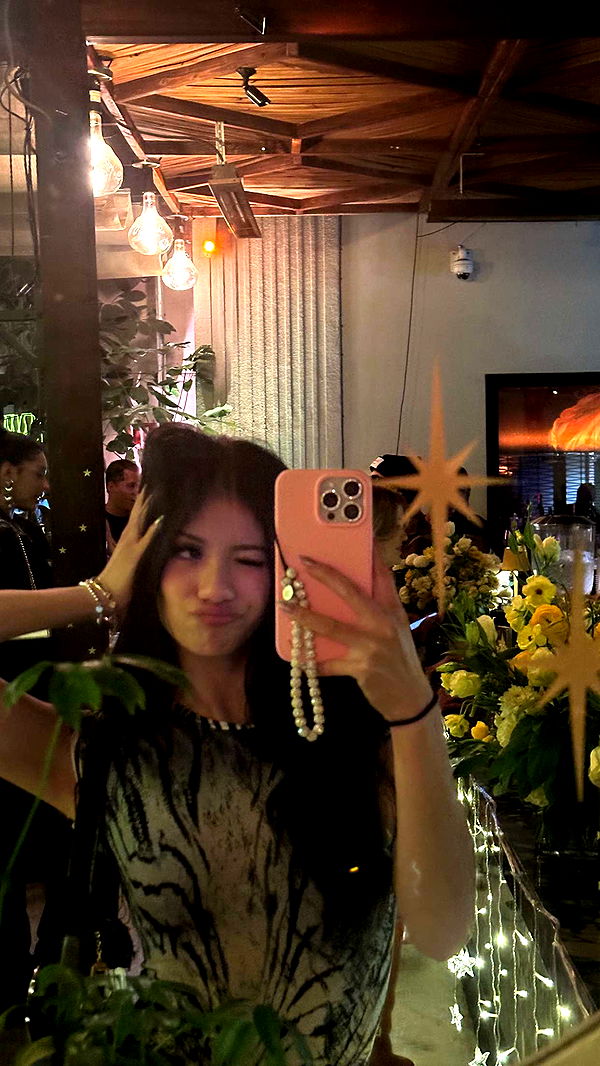 jaynagirl image ~ Altpins