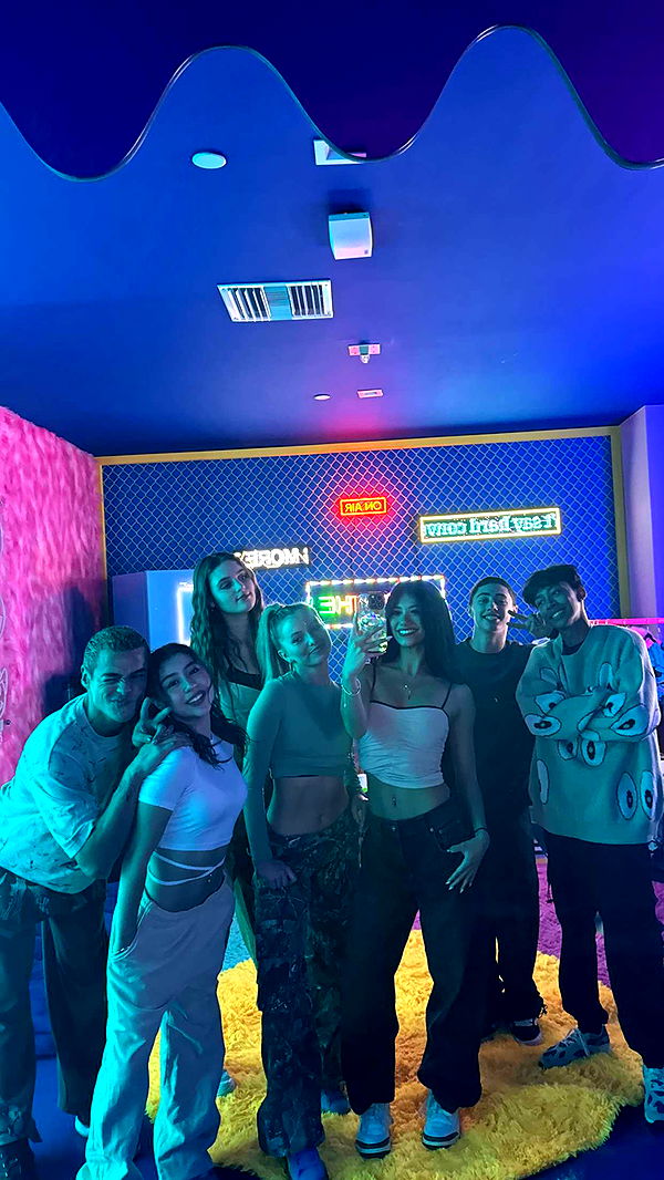 jaynagirl image ~ Altpins