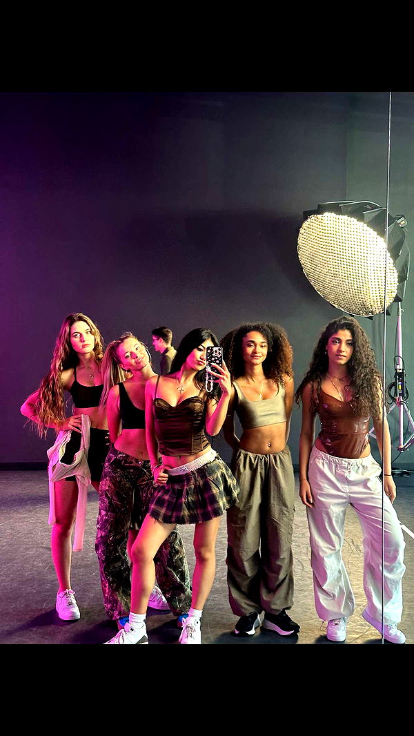 jaynagirl image ~ Altpins