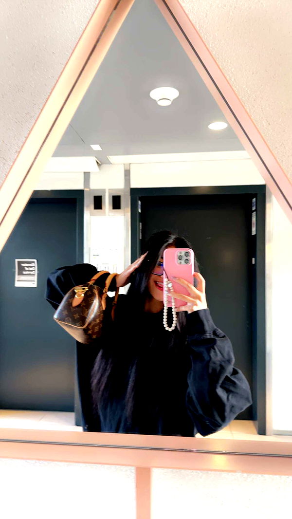 jaynagirl image ~ Altpins