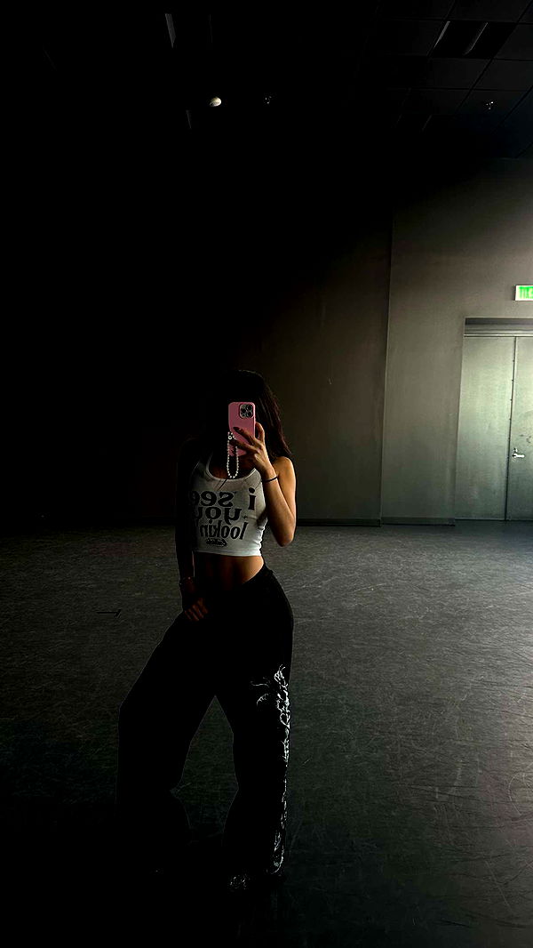 jaynagirl image ~ Altpins