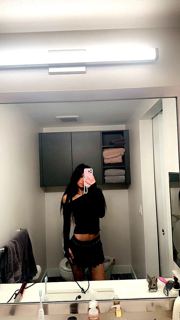 jaynagirl image ~ Altpins