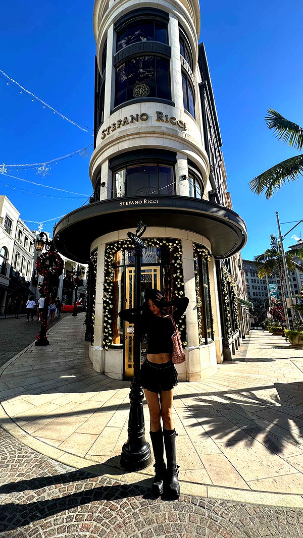 jaynagirl image ~ Altpins