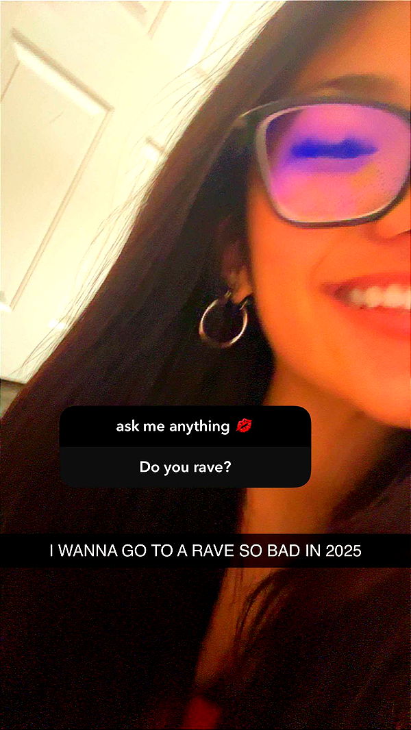 jaynagirl image ~ Altpins