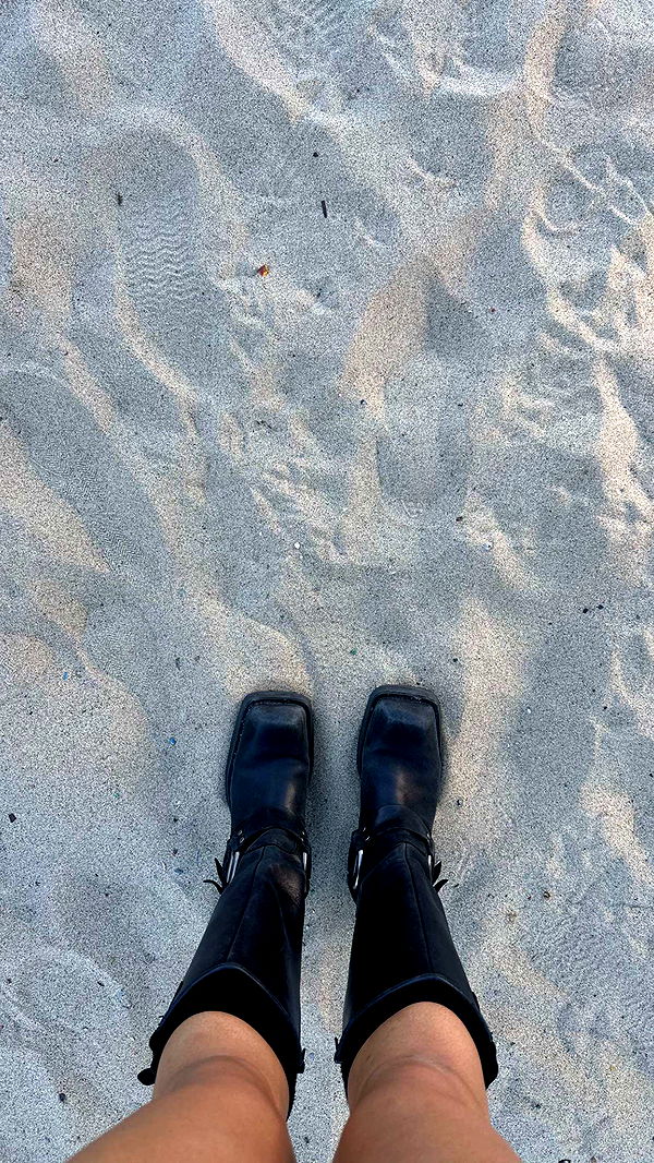 jaynagirl image ~ Altpins