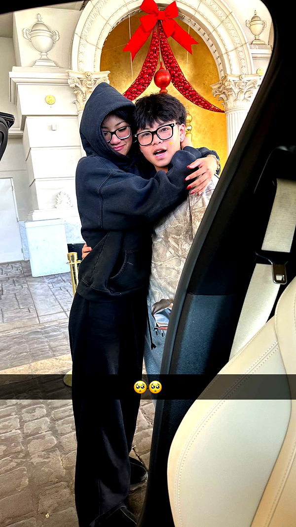 jaynagirl image ~ Altpins