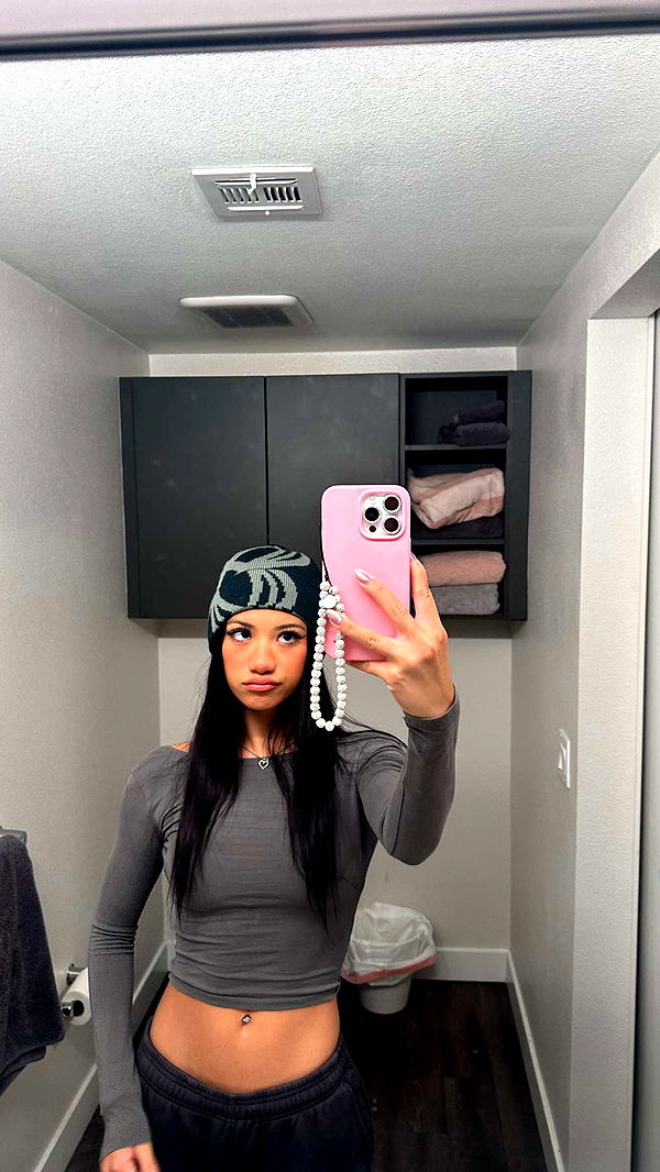 jaynagirl image ~ Altpins