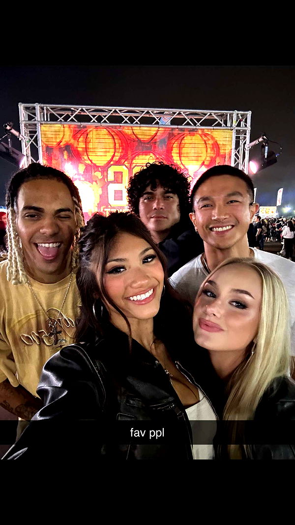 jaynagirl image ~ Altpins