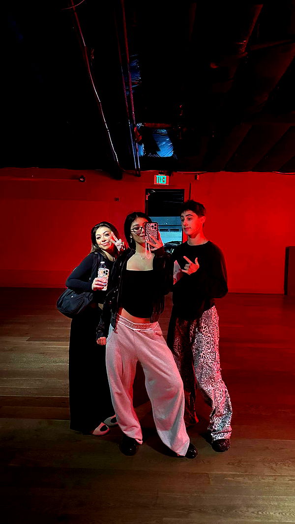 jaynagirl image ~ Altpins