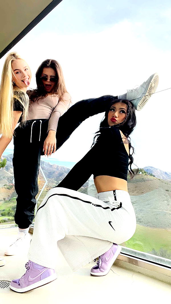 jaynagirl image ~ Altpins