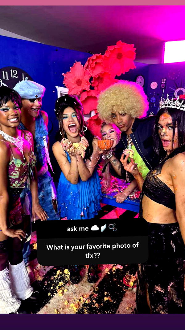 jaynagirl image ~ Altpins