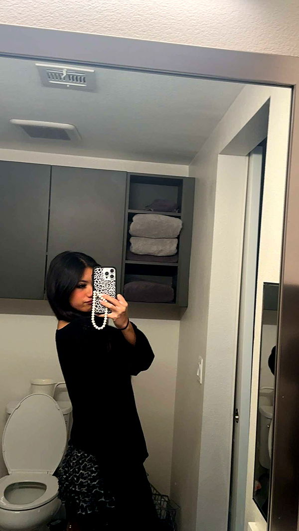 jaynagirl image ~ Altpins