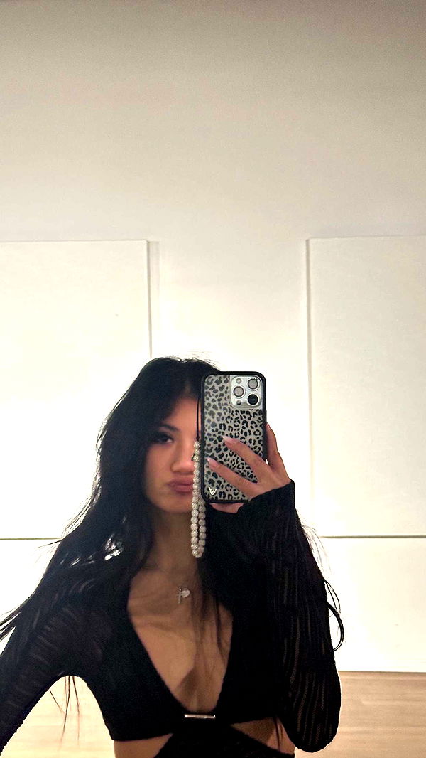 jaynagirl image ~ Altpins