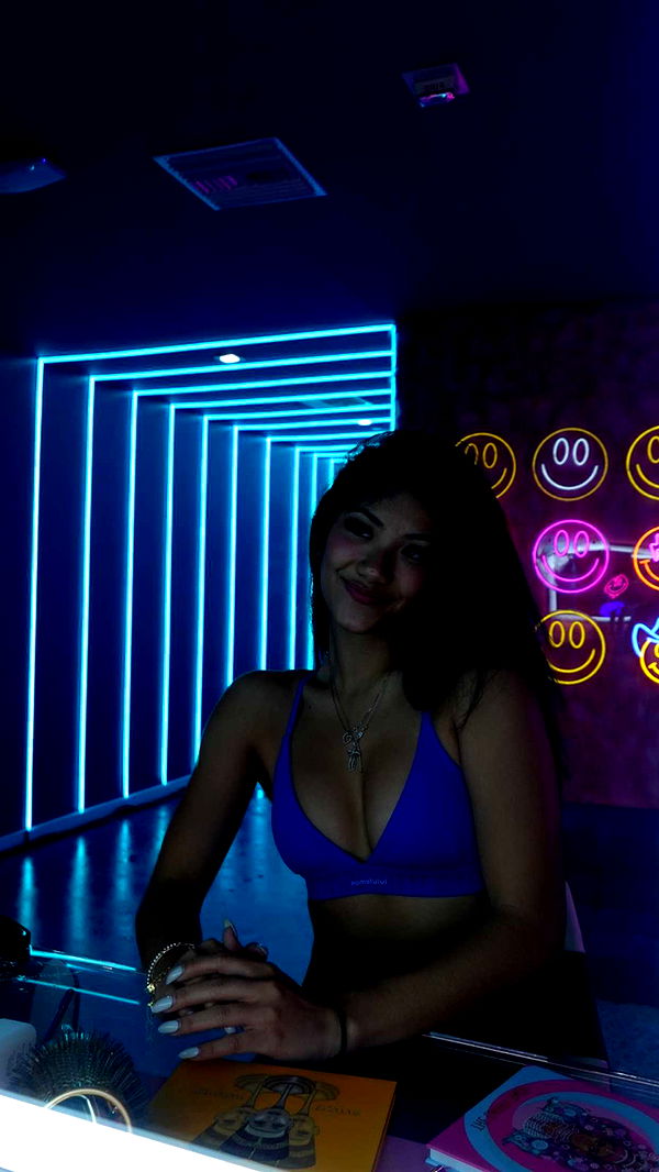 jaynagirl image ~ Altpins