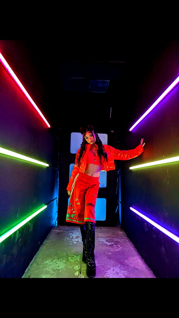 jaynagirl image ~ Altpins