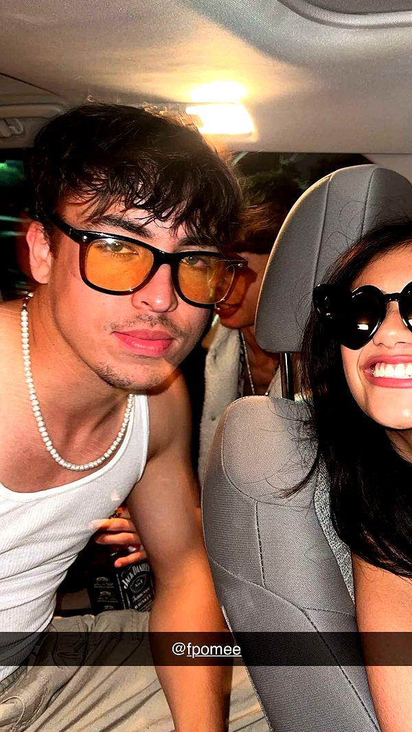 jaynagirl image ~ Altpins