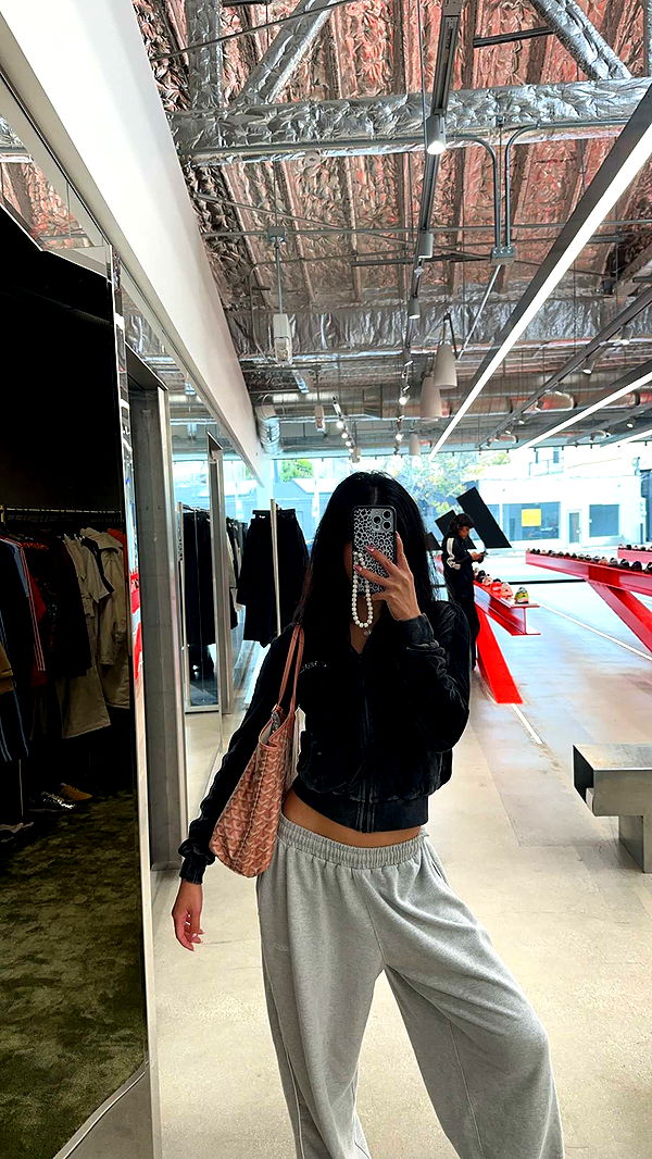 jaynagirl image ~ Altpins