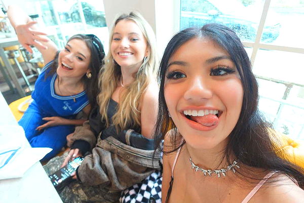 jaynagirl image ~ Altpins