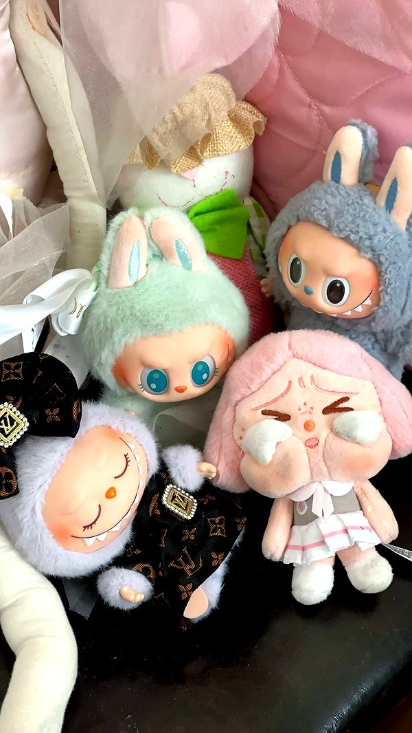 jaynagirl image ~ Altpins