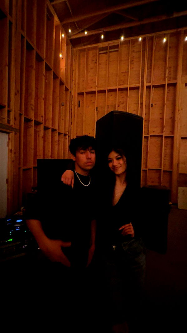 jaynagirl image ~ Altpins