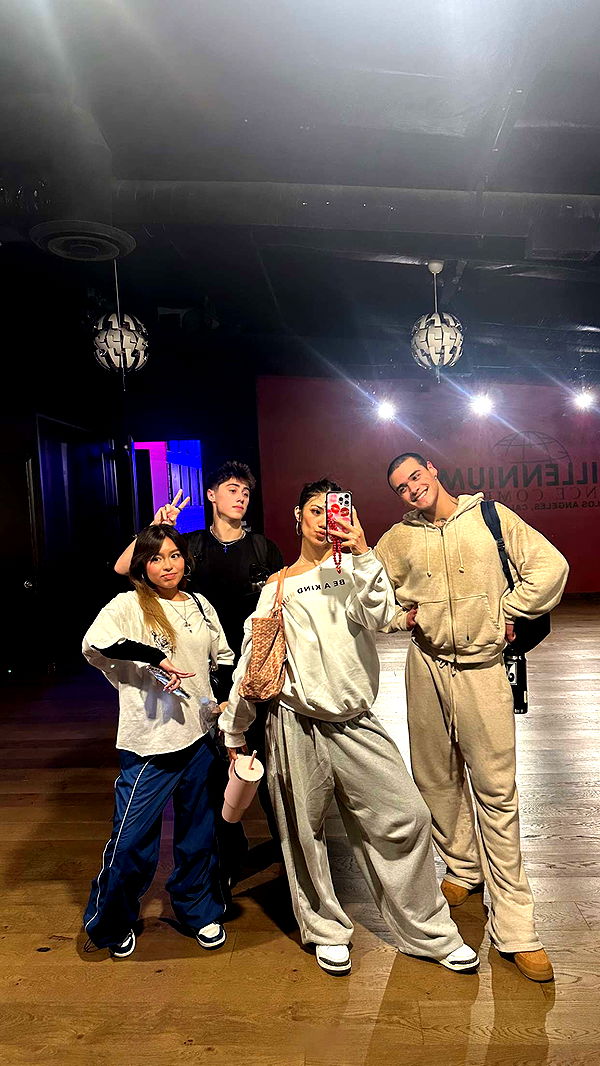 jaynagirl image ~ Altpins