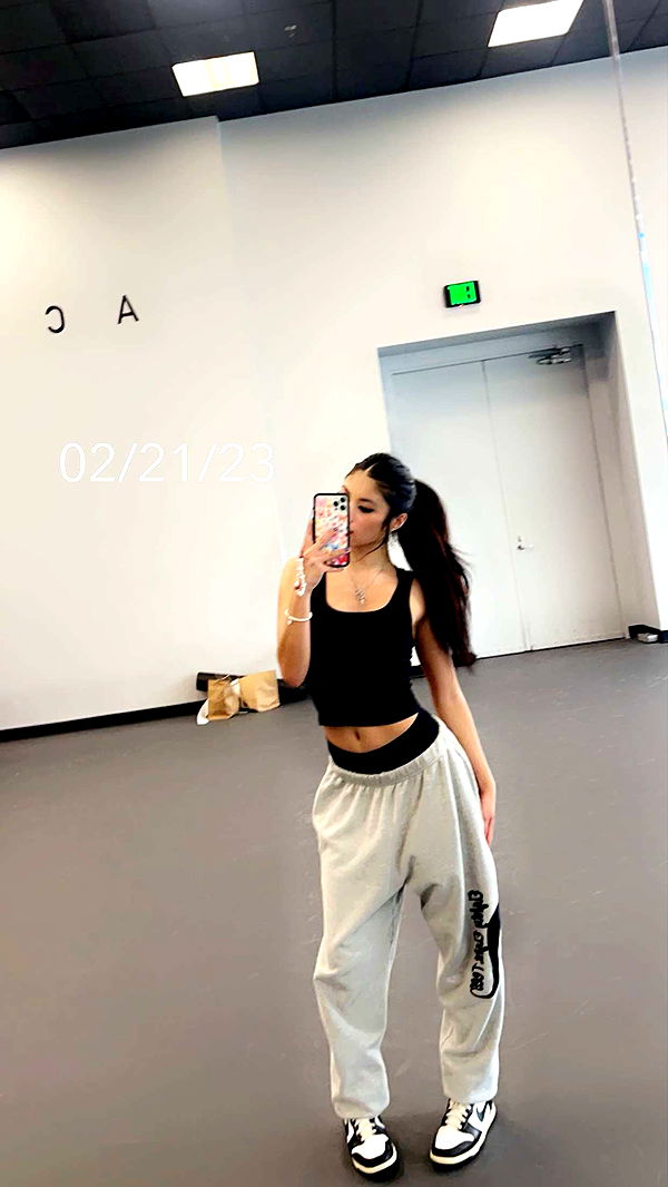 jaynagirl image ~ Altpins