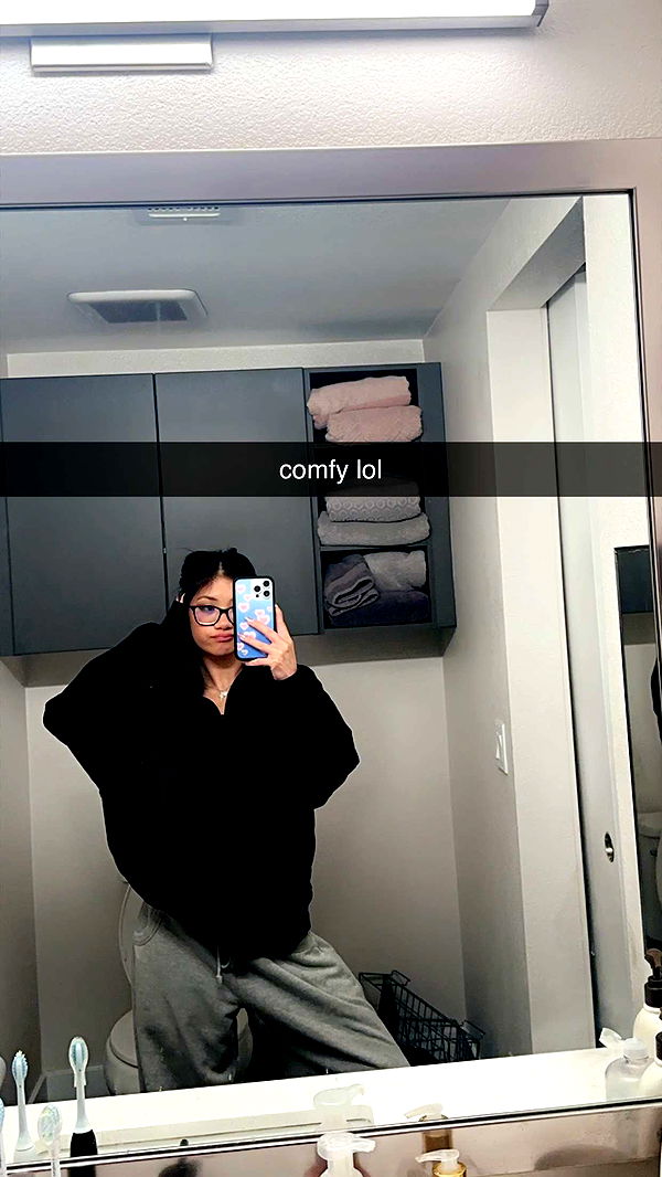 jaynagirl image ~ Altpins