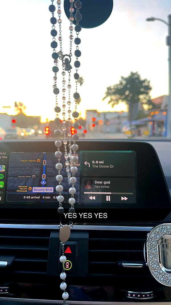 jaynagirl image ~ Altpins