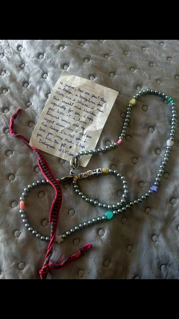 jaynagirl image ~ Altpins